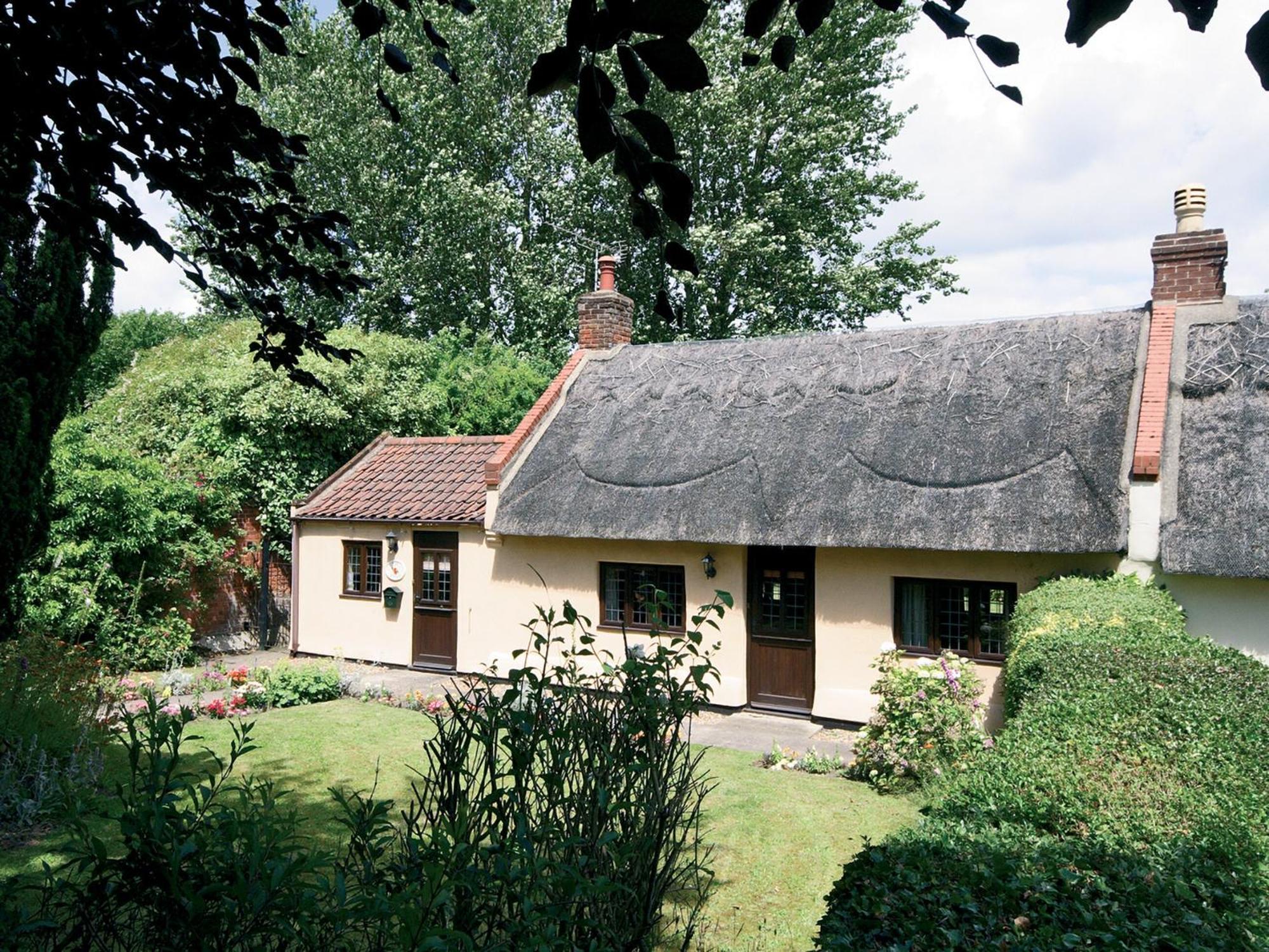 Rose Cottage - E2352 Catfield Экстерьер фото